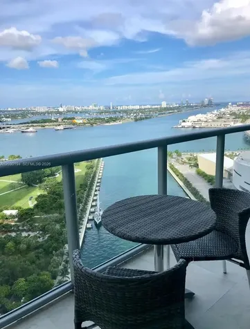888 Biscayne Boulevard Miami FL 33132