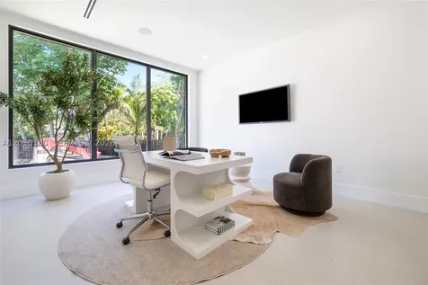 9530 SW 95th Court Miami FL 33176