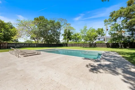 9530 SW 95th Court Miami FL 33176