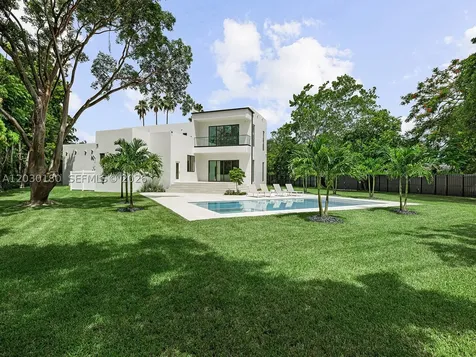 9530 SW 95th Court Miami FL 33176