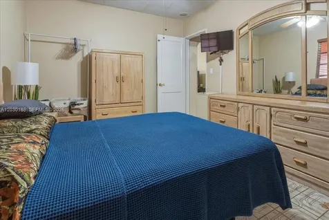 4263 NW 5th Street Miami FL 33126
