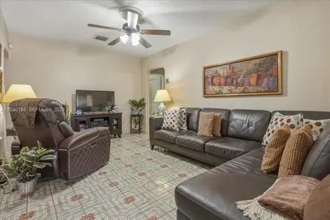 4263 NW 5th Street Miami FL 33126