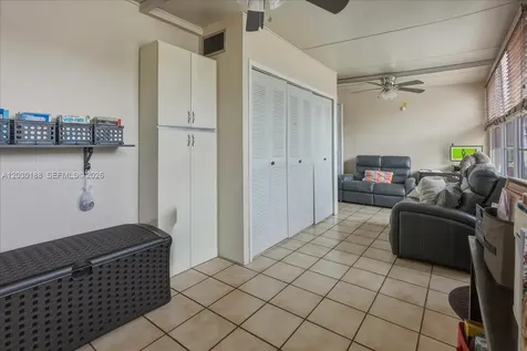 4263 NW 5th Street Miami FL 33126