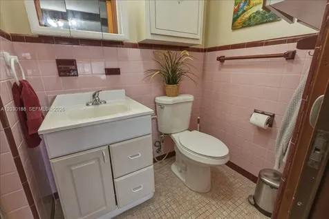 4263 NW 5th Street Miami FL 33126