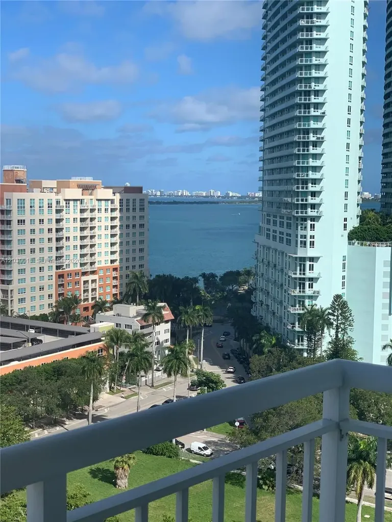275 NE 18th Miami FL 33132