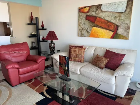 275 NE 18th Miami FL 33132