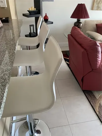 275 NE 18th Miami FL 33132