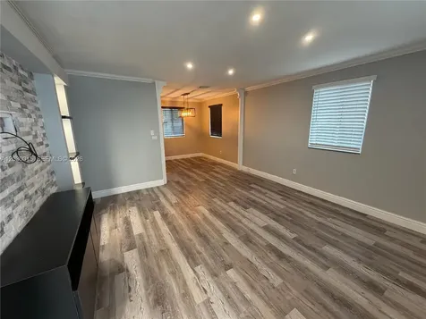 1166 W 24th Street Hialeah FL 33010