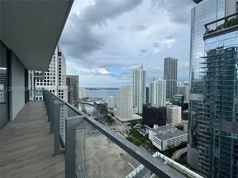 68 SE 6th Street Miami FL 33131