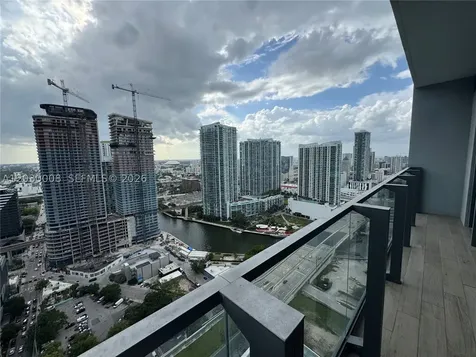 68 SE 6th Street Miami FL 33131