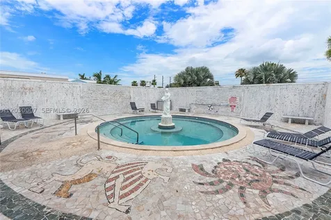 5530 SW 32nd Terrace Dania Beach FL 33312