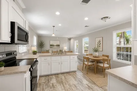 5530 SW 32nd Terrace Dania Beach FL 33312