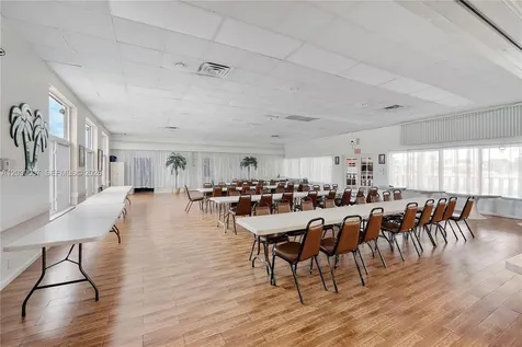 5530 SW 32nd Terrace Dania Beach FL 33312