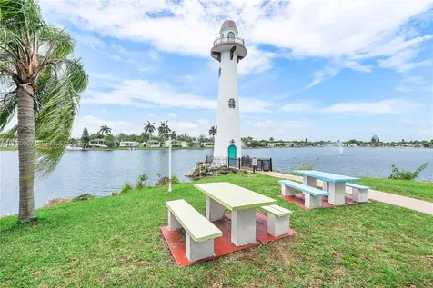 5530 SW 32nd Terrace Dania Beach FL 33312