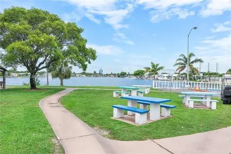 5530 SW 32nd Terrace Dania Beach FL 33312