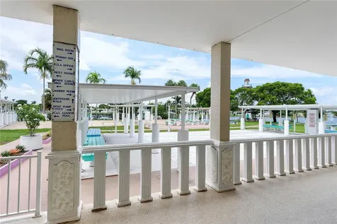 5530 SW 32nd Terrace Dania Beach FL 33312