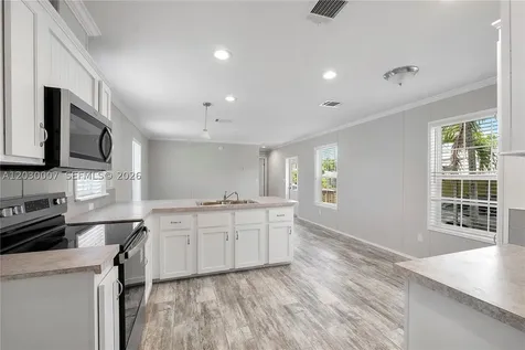5530 SW 32nd Terrace Dania Beach FL 33312