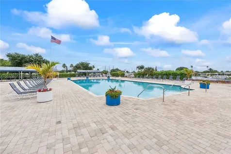 5530 SW 32nd Terrace Dania Beach FL 33312