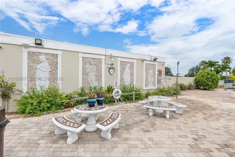 5530 SW 32nd Terrace Dania Beach FL 33312