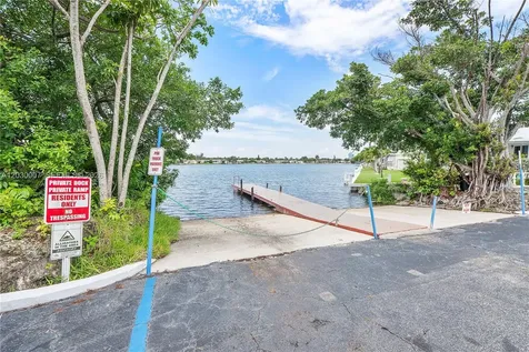 5530 SW 32nd Terrace Dania Beach FL 33312