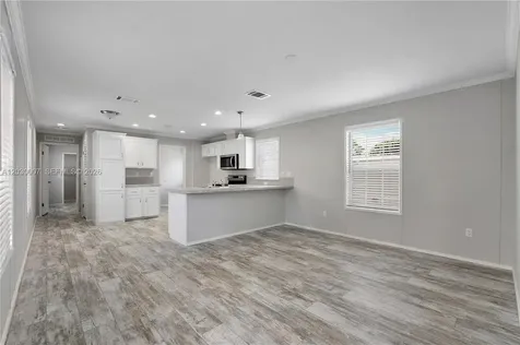 5530 SW 32nd Terrace Dania Beach FL 33312