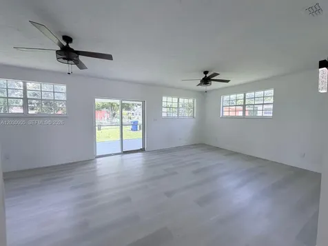 3222 NW 182nd Street Miami Gardens FL 33056