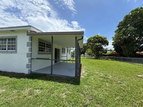 3222 NW 182nd Street Miami Gardens FL 33056