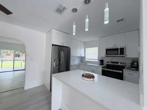 3222 NW 182nd Street Miami Gardens FL 33056