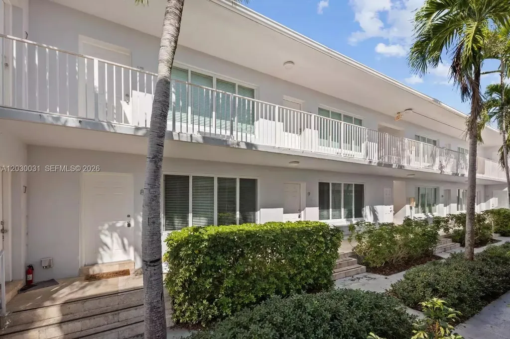 7325 Carlyle Avenue Miami Beach FL 33141