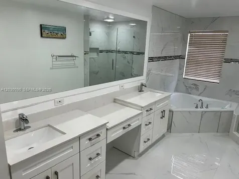 965 SW 102nd Terrace Pembroke Pines FL 33025