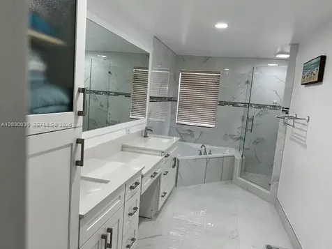 965 SW 102nd Terrace Pembroke Pines FL 33025