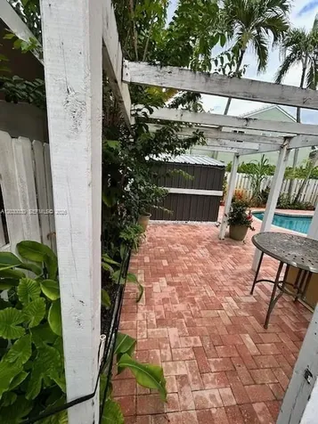 965 SW 102nd Terrace Pembroke Pines FL 33025