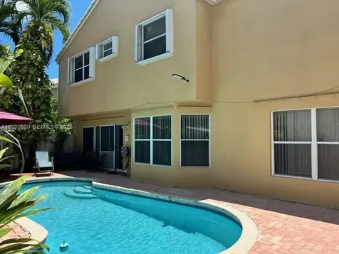 965 SW 102nd Terrace Pembroke Pines FL 33025