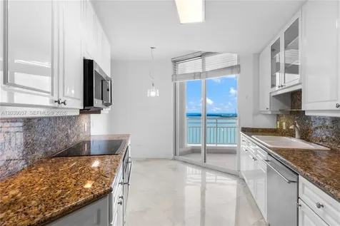 808 Brickell Key Drive Miami FL 33131