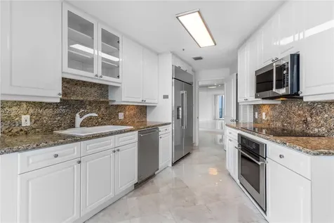 808 Brickell Key Drive Miami FL 33131