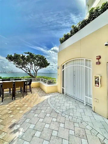 808 Brickell Key Drive Miami FL 33131