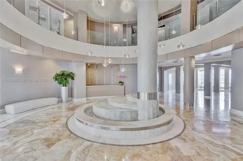 808 Brickell Key Drive Miami FL 33131
