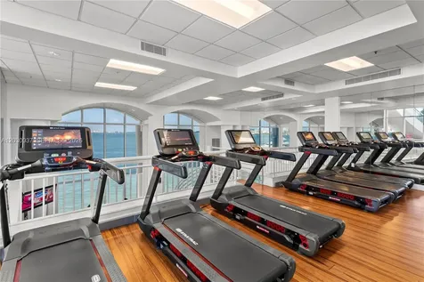 808 Brickell Key Drive Miami FL 33131