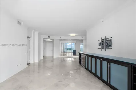 808 Brickell Key Drive Miami FL 33131