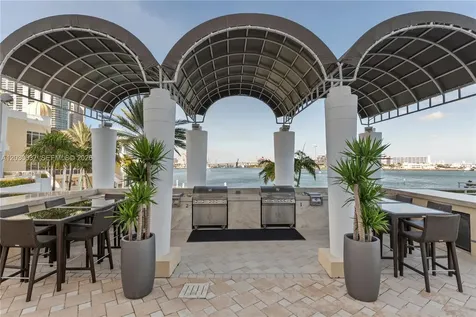 808 Brickell Key Drive Miami FL 33131