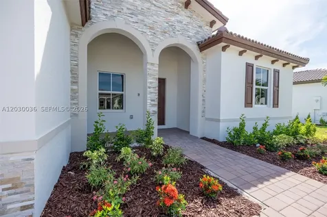 2485 SE 29th Drive Homestead FL 33035