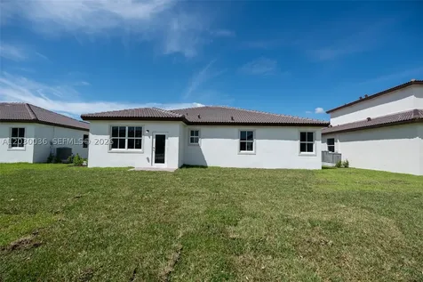 2485 SE 29th Drive Homestead FL 33035