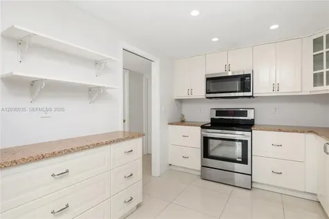 210 Sea View Drive Key Biscayne FL 33149
