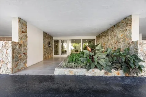 210 Sea View Drive Key Biscayne FL 33149