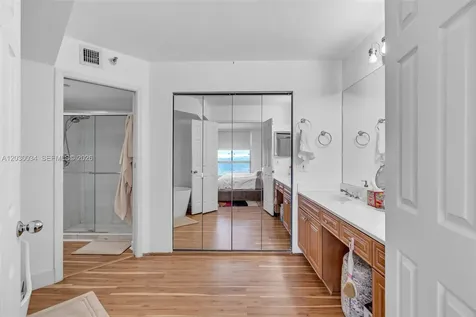 3500 Mystic Pointe Drive Aventura FL 33180