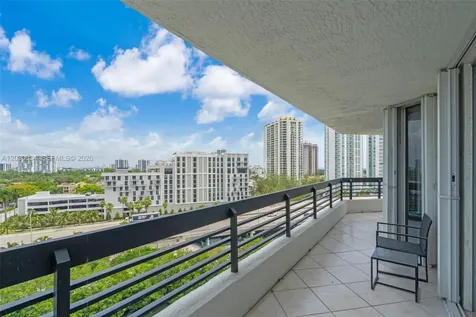3500 Mystic Pointe Drive Aventura FL 33180