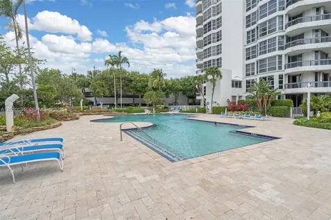 3500 Mystic Pointe Drive Aventura FL 33180