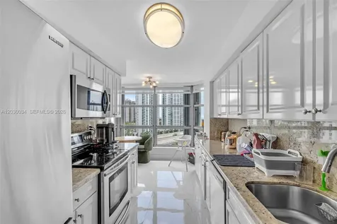 3500 Mystic Pointe Drive Aventura FL 33180