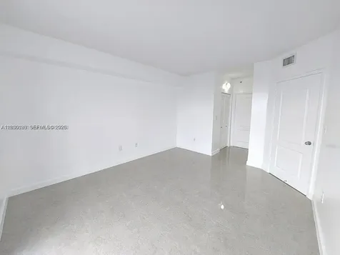 5077 NW 7th Street Miami FL 33126