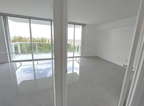 5077 NW 7th Street Miami FL 33126